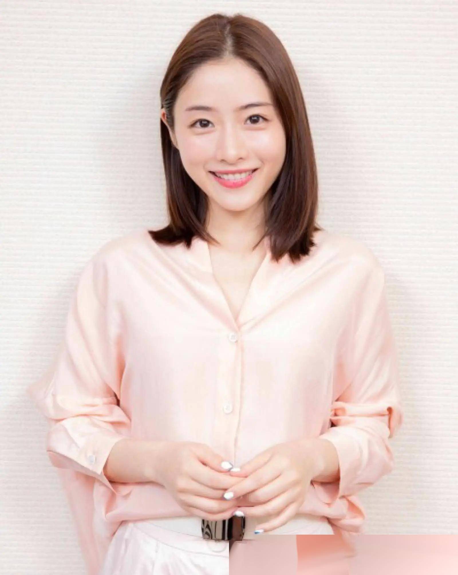 日系极品尤物!37岁的石原里美,性感迷人的写真让你无法抗拒!