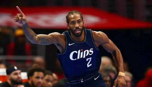 伦纳德的退出让球迷心碎,小卡是否受伤已不再是关键