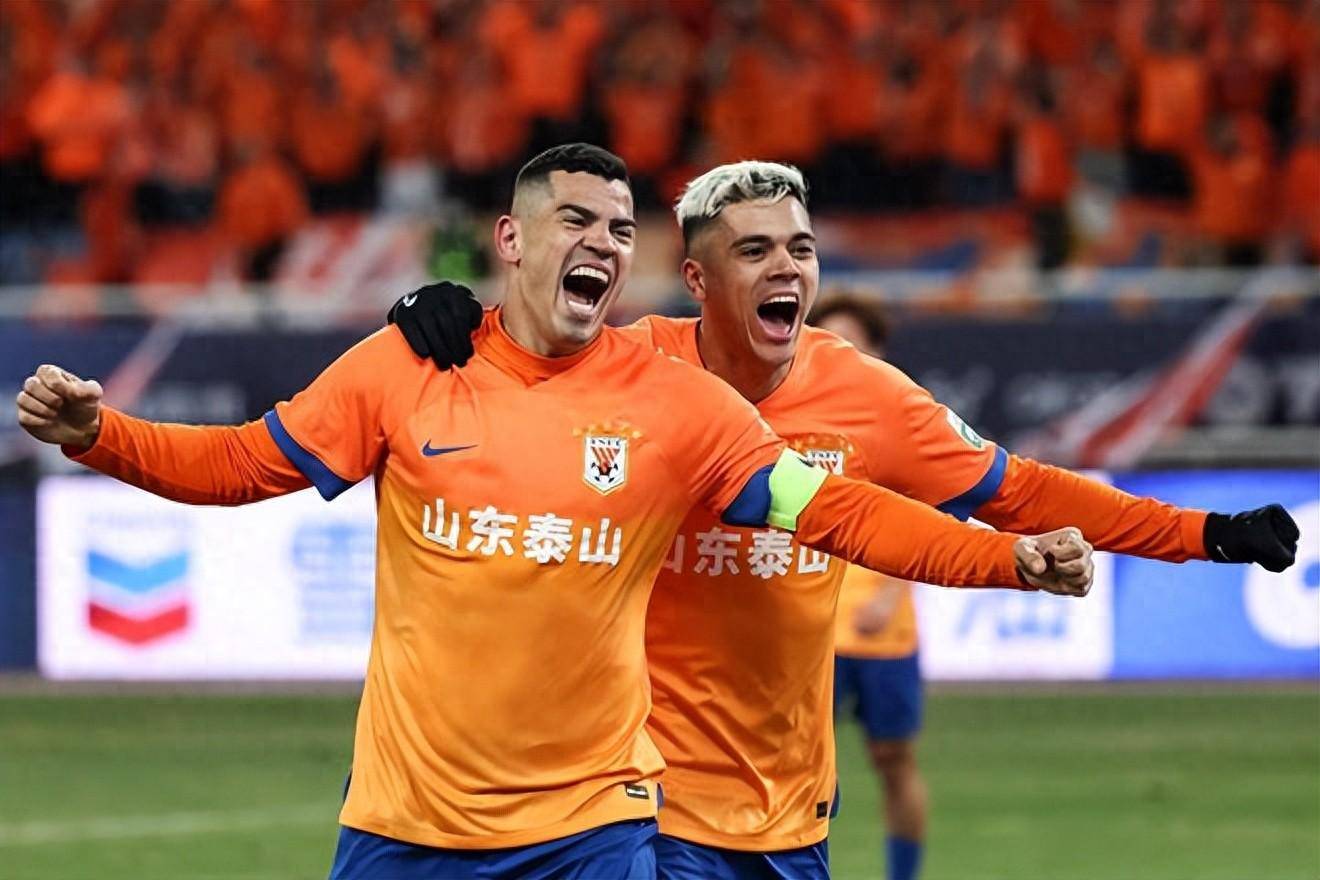 原创            没有继续制造惨案平稳过渡！山东泰山困境中需要时间去调整-一分钟了解山东泰山