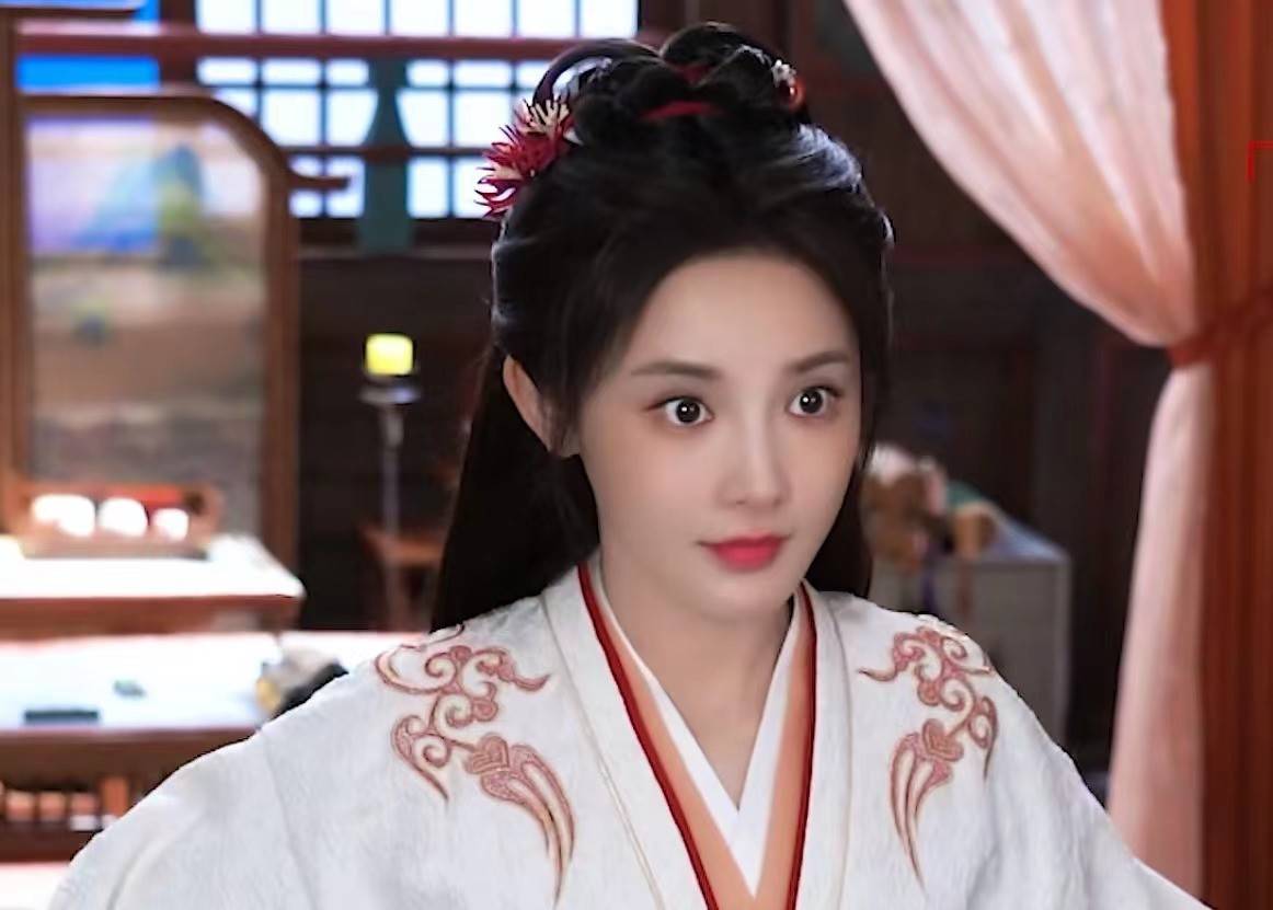 《凤凰台上》预告:出场就把观众看呆,这才是古装剧女演员该有的颜值