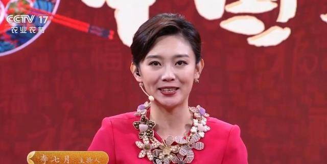 央视消失女主持:从新星到隐形人,李七月的3年沉浮之路
