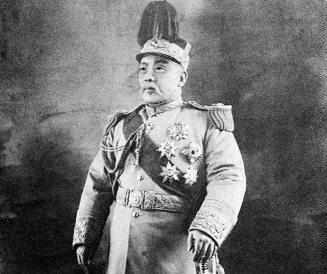 1916年,袁世凯去世前预言:这3个人可能统治中国,他们究竟是谁