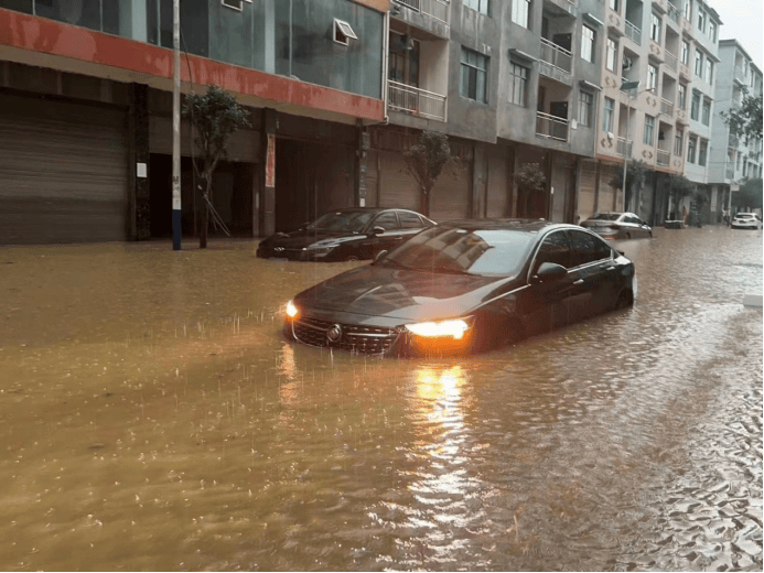 平安产险赤峰|防汛抗旱|暴雨!龙卷风!平安产险全力迎战行动纪实