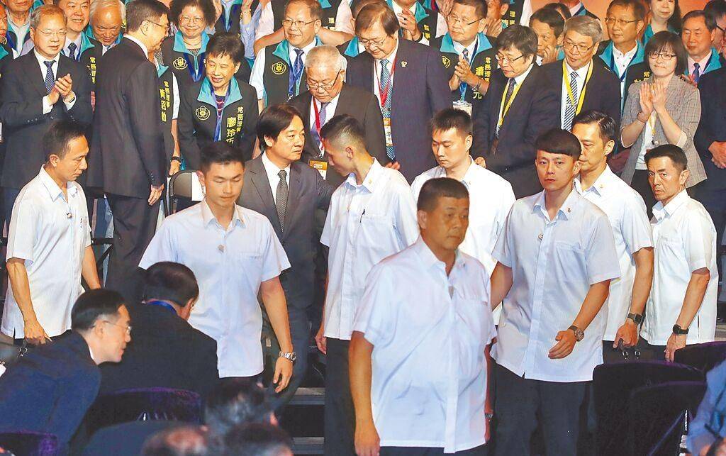 特朗普刚遇刺杀,赖清德高度紧张,出行肉盾护身,明确"三不能"