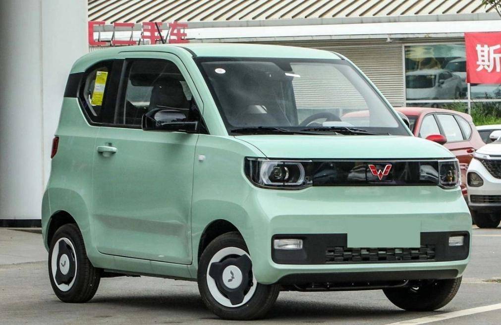 曾经风靡一时的五菱宏光mini ev,为啥现在卖不动了?