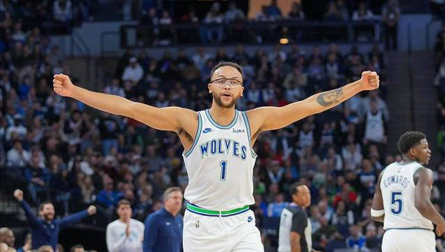 主要替补:德安东尼-梅尔顿,摩西-穆迪,巴迪-希尔德,凯尔-安德森,特雷