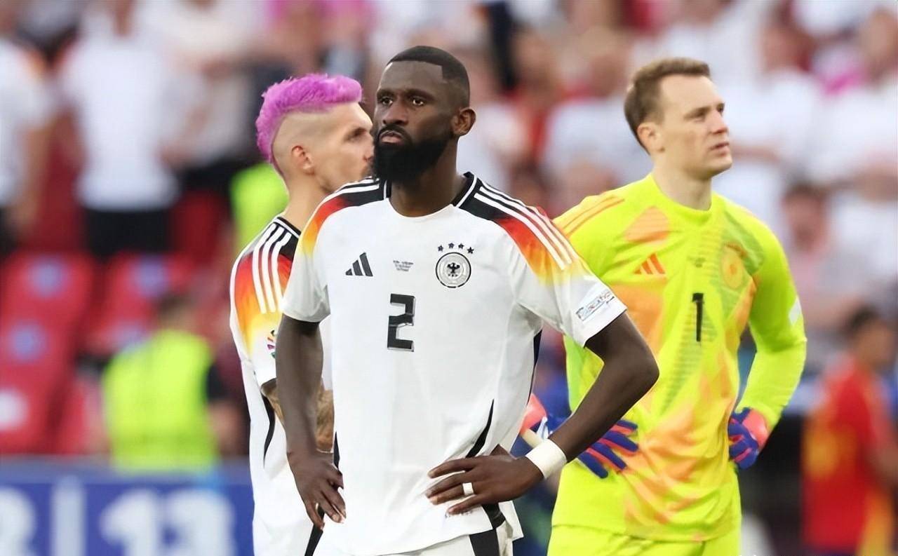 英超多支球队争夺"新哈维" 曼城处于领先位置_巴萨_阿森纳_防线