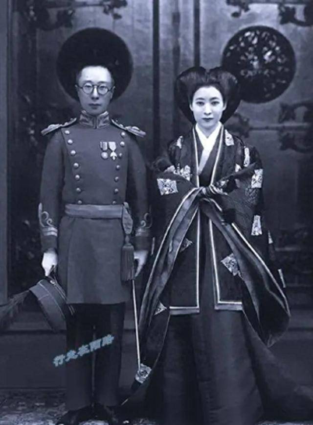 1960年溥杰想接日本妻子来华,溥仪反对,周总理劝说:有一个要求