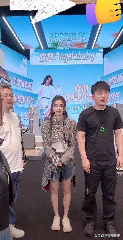 辛巴自曝自己离过一次婚,还有一个14岁的女儿,离婚两年后认识了初瑞雪