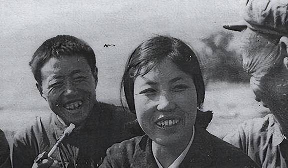 "铁娘子"郭凤莲现状如何?儿子投资被议论,她年过古稀带货