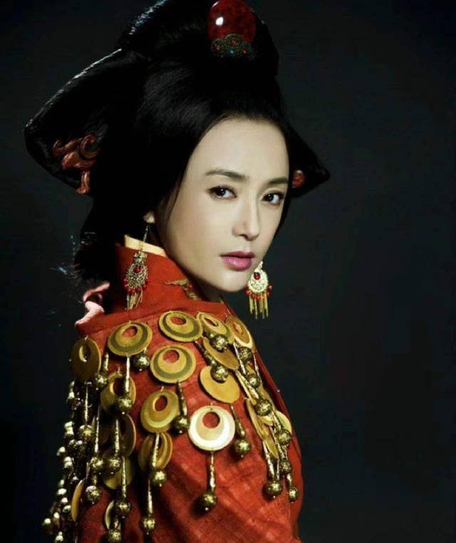 吕雉,是汉高祖刘邦的皇后,也称为高后,作为历史上第一位临朝称制的