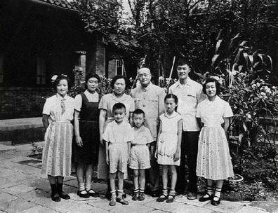 十大元帅子女有10位将军,刘伯承培养4位少将,贺龙培养2中将_朱琦_朱敏