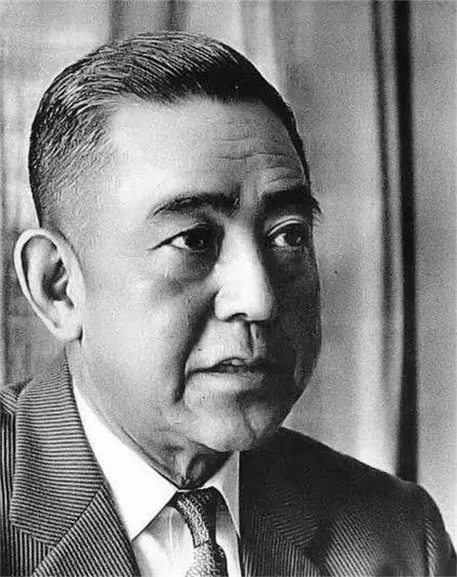 蒋介石在台湾去世后,各国媒体都什么反应?日韩狂热,瑞典犀利