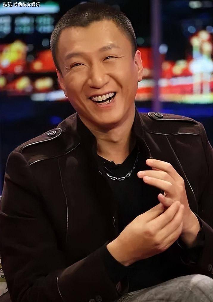 54岁孙红雷回国现身哈尔滨!回应移民澳洲传闻,否认转移上亿资产