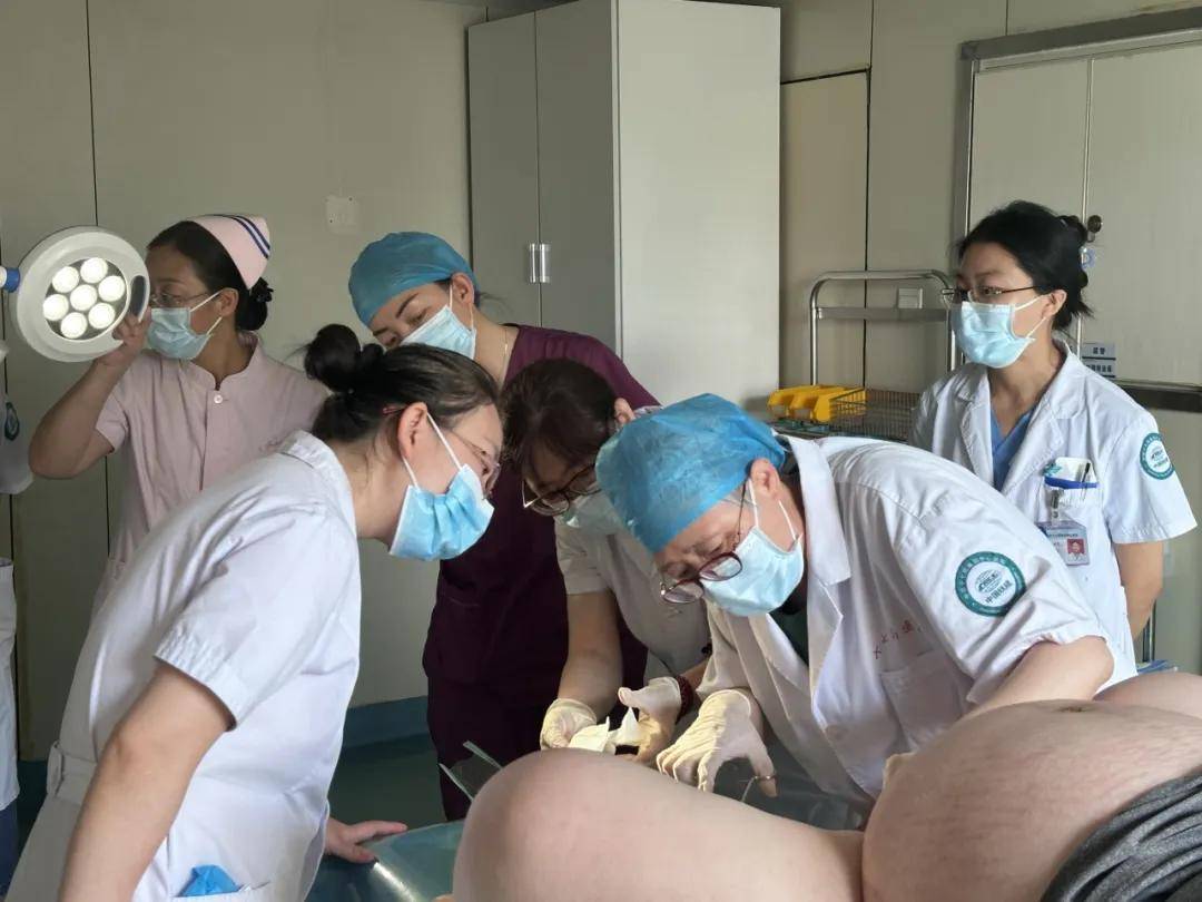 北京地坛医院、价格亲民,性价比高号贩子挂号电话,欢迎咨询的简单介绍 北京地坛医院、价格亲民,性价比高号贩子挂号电话,欢迎咨询的简单介绍