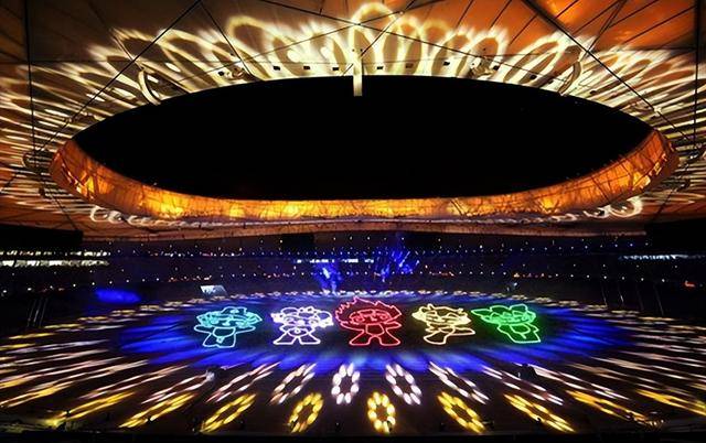 15年过去了,当年花34亿巨资修建的鸟巢,是赔还是赚了?