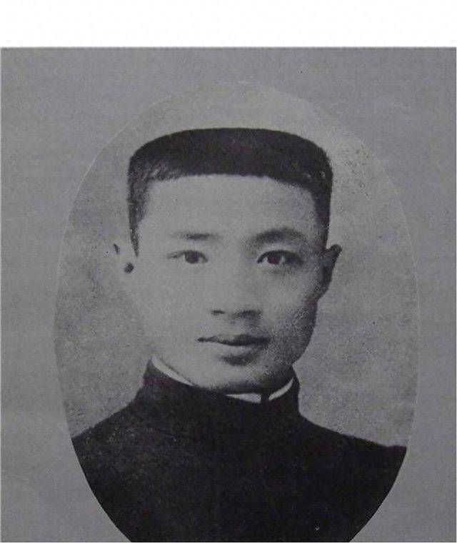 开国元帅刘伯承:忍痛剜腐"72刀",炼就钢铁"军神"