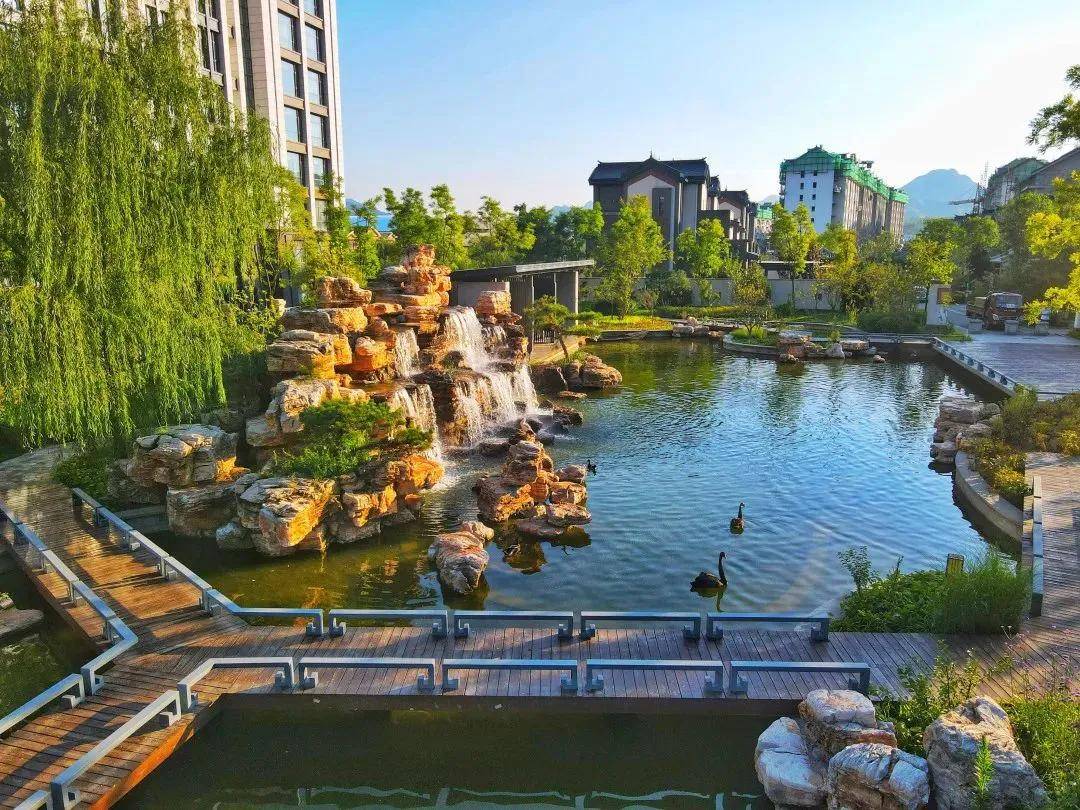 河北保定有这样的美景?"中国色"打开华中小镇的夏天_夏日_颜色_青色