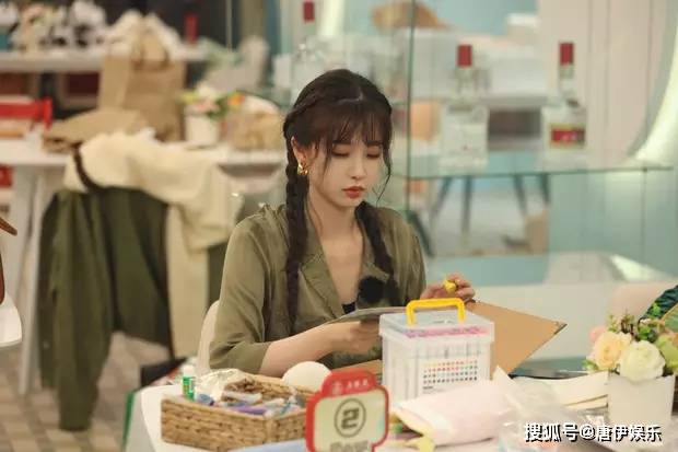 虞书欣综艺花絮曝光,双麻花辫尽显灵动少女魅力,可爱动人_节目_瞬间