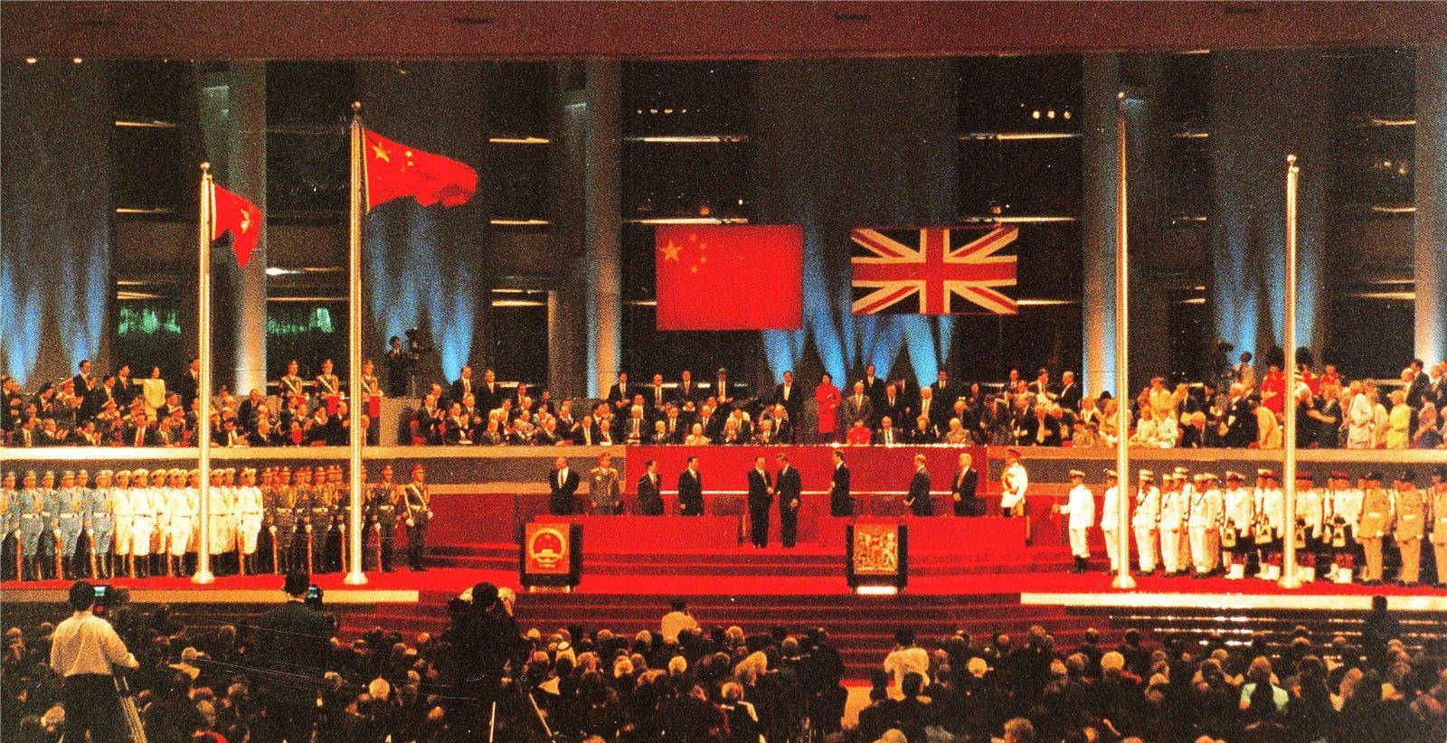 1997年7月1日0时0分0秒.香港正式回归祖国!