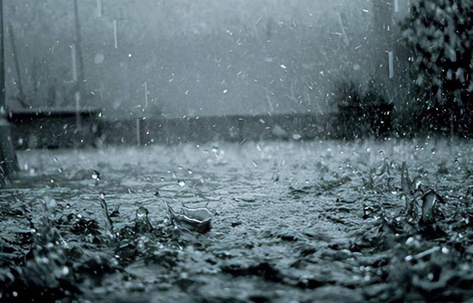 十首有关暴雨的古诗词,欣赏暴雨的气势与景象67_风雨_刘敞_瀑布