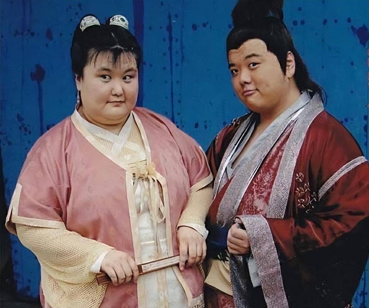 而真正让她被备受关注是她出演的《隋唐英雄传》,她饰演的"裴翠云"让