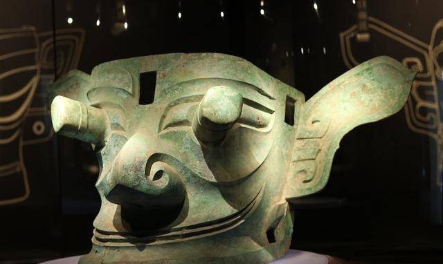 李白的一句诗,告诉了我们三星堆的"神秘之王"是谁