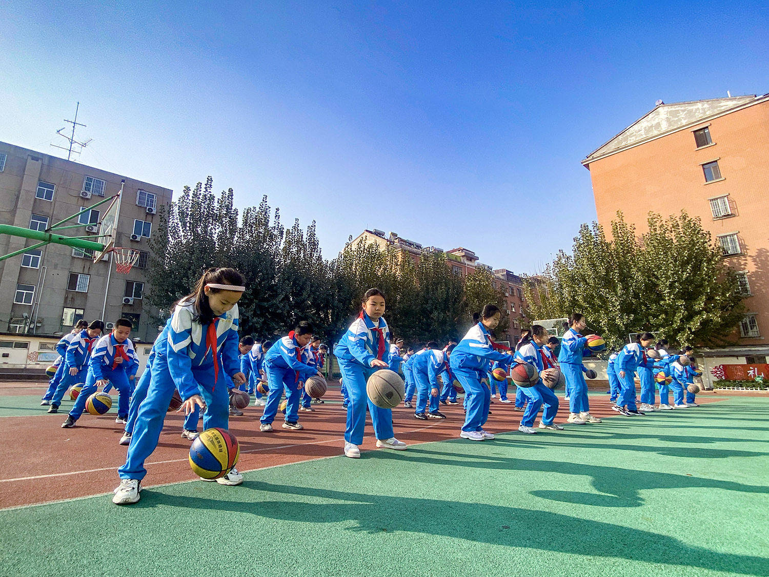 旧州小学精彩大课间图片