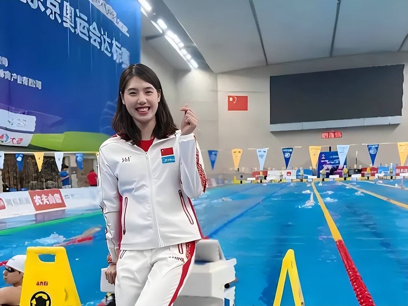 蝶后 张雨霏:向来以灿烂笑容为标志的江苏姑娘还是忍不住泪洒赛场