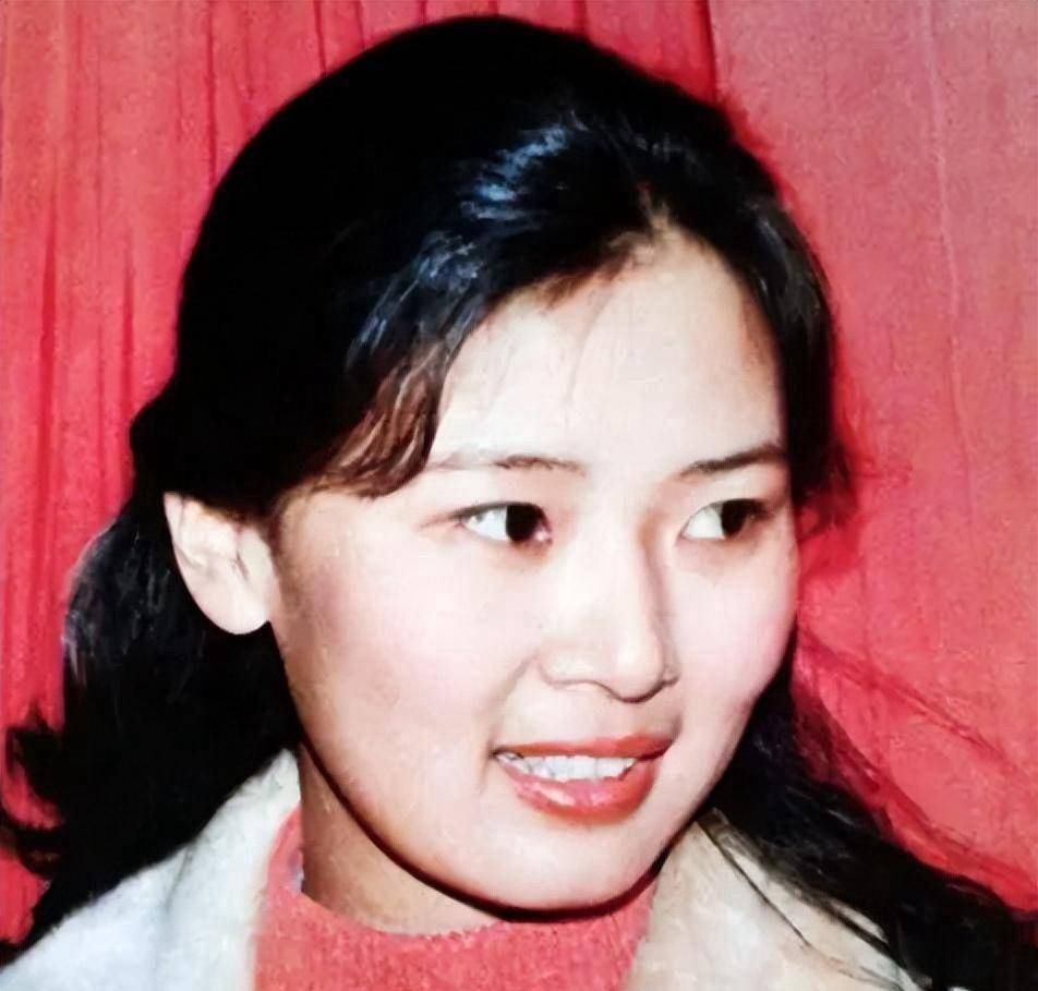 "牧羊女"丁岚:一路好好走!曾自毁前程弃中国国籍,无儿无女
