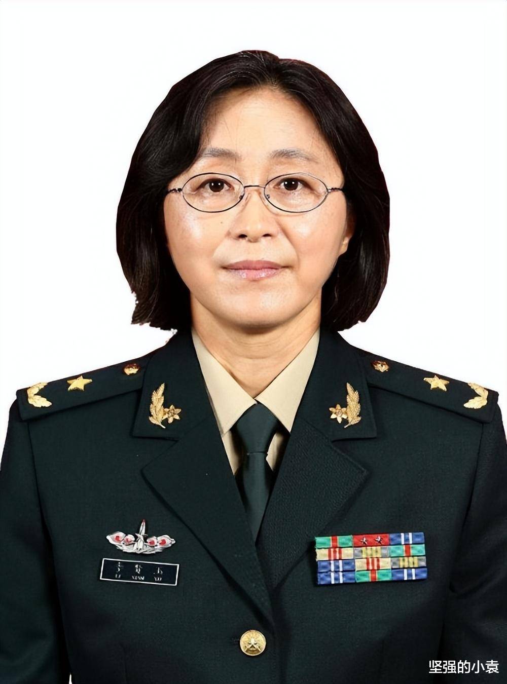 她是火箭军唯一女将军,一人可抵7个导弹旅,人称"剑网之母"