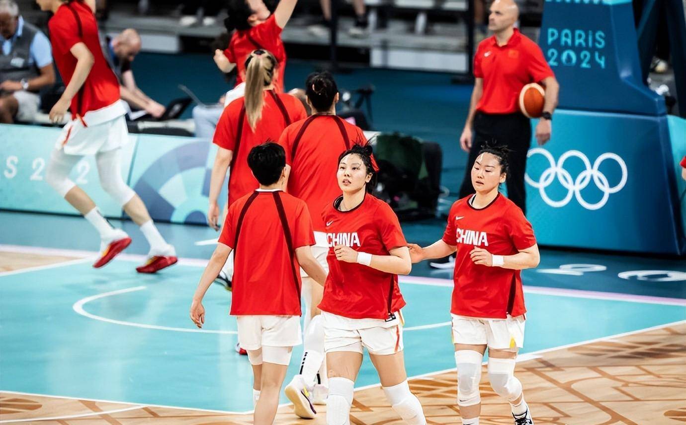 苏群:我支持中国女篮姑娘当网红 但菜是原罪 赛场表现代表一切