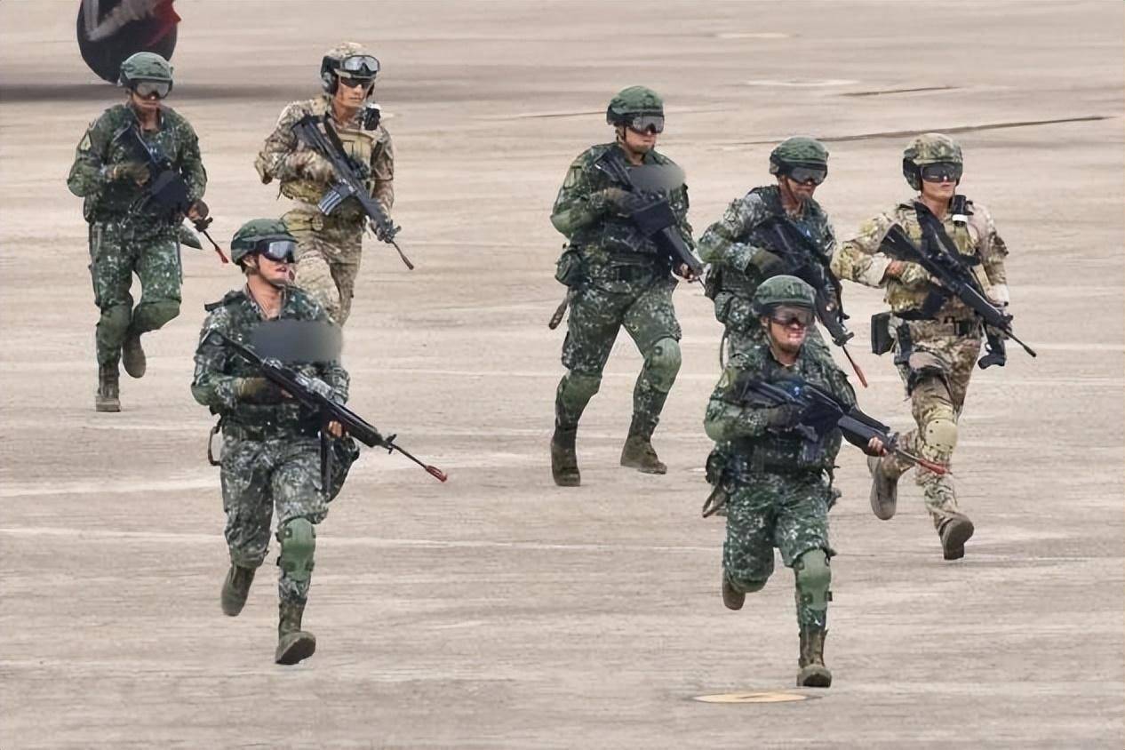 台风过后解放军立刻绕岛,台当局破防大骂,台中将:没想到这么快