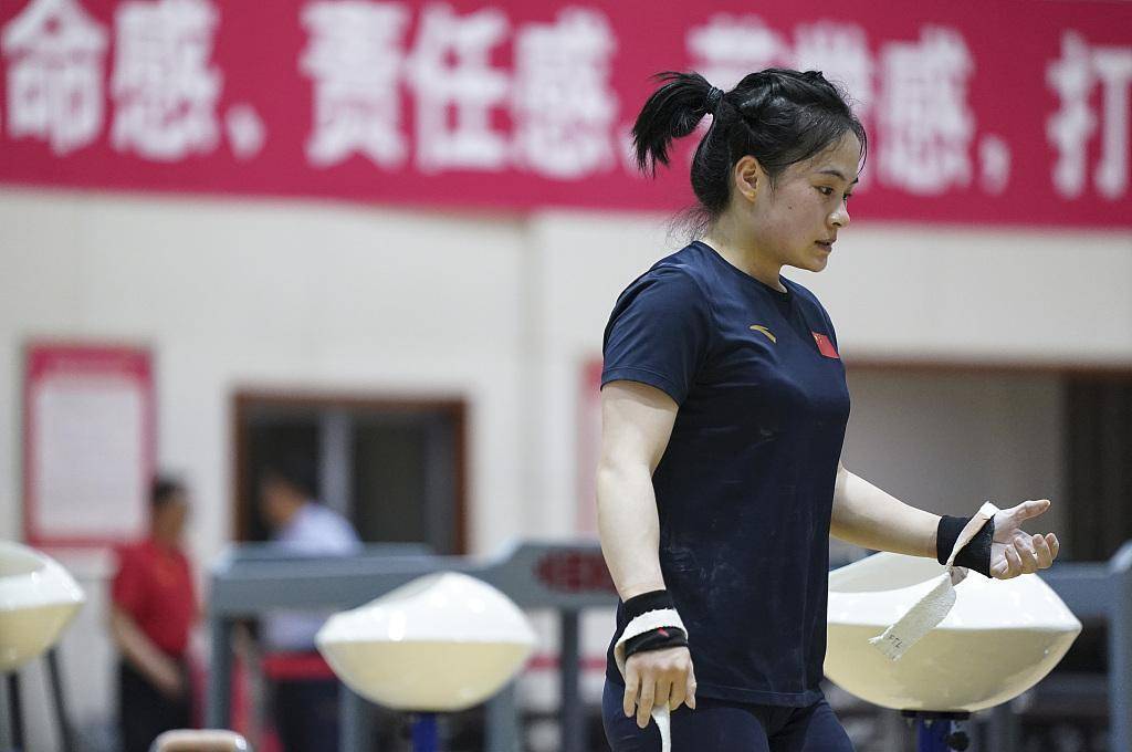 中国举重"梦之队"空降巴黎,4大奥运冠军在列!目标:包揽6金