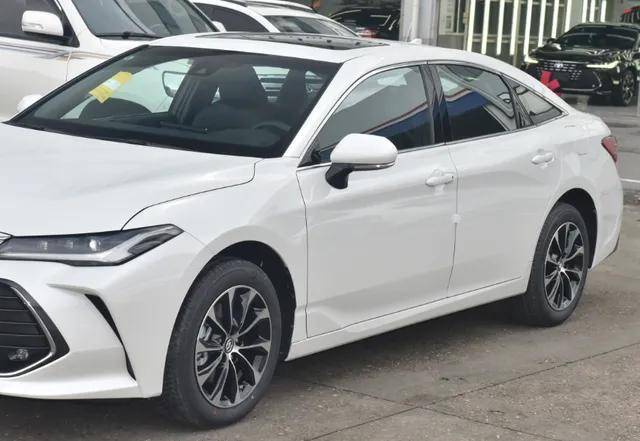 丰田加入"价格战",从30万降到13万,只喝92号油,一公里不到5毛钱