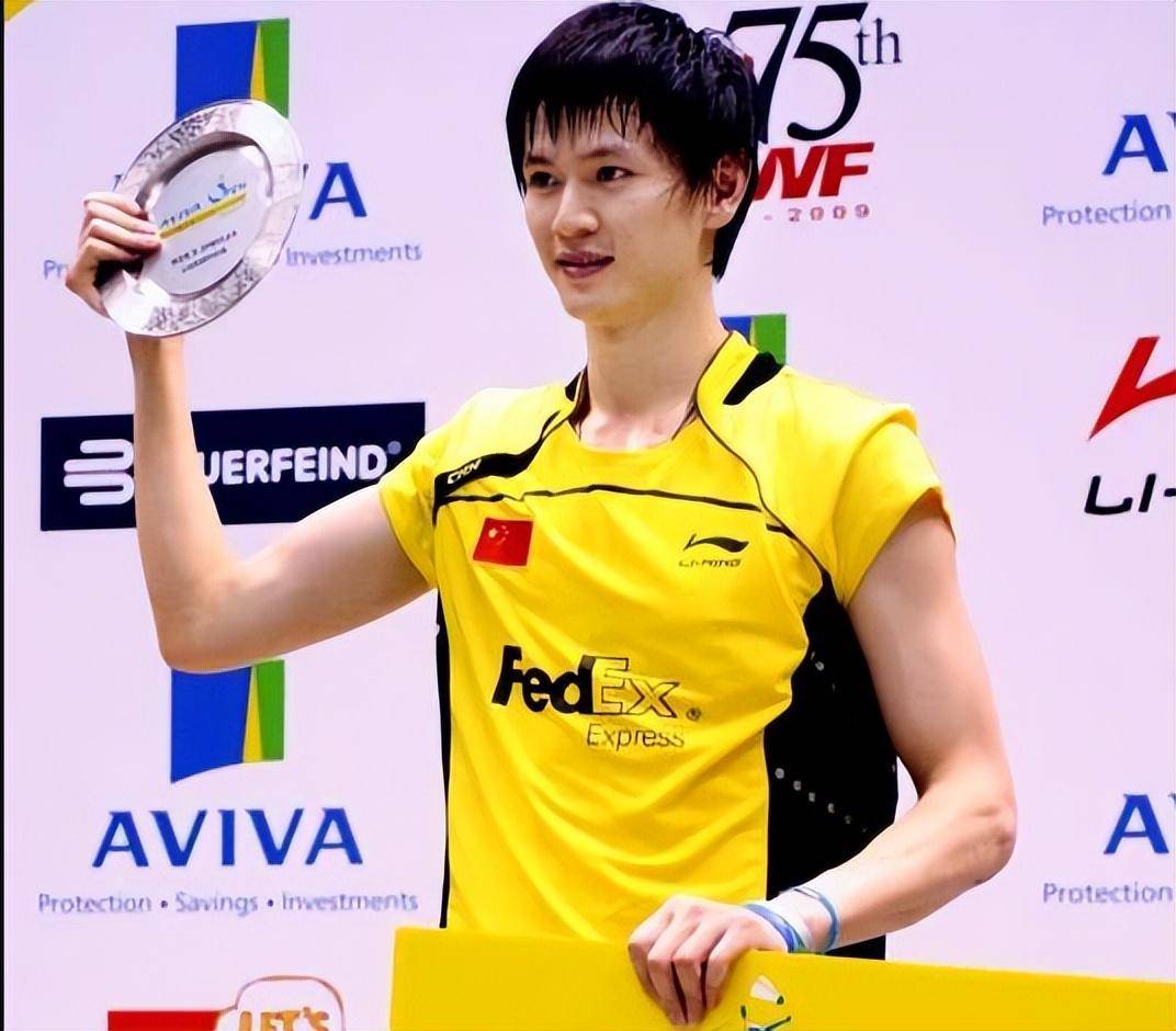 羽坛名将鲍春来:一生挚爱早已退役嫁人生俩娃,他40岁至今却未婚