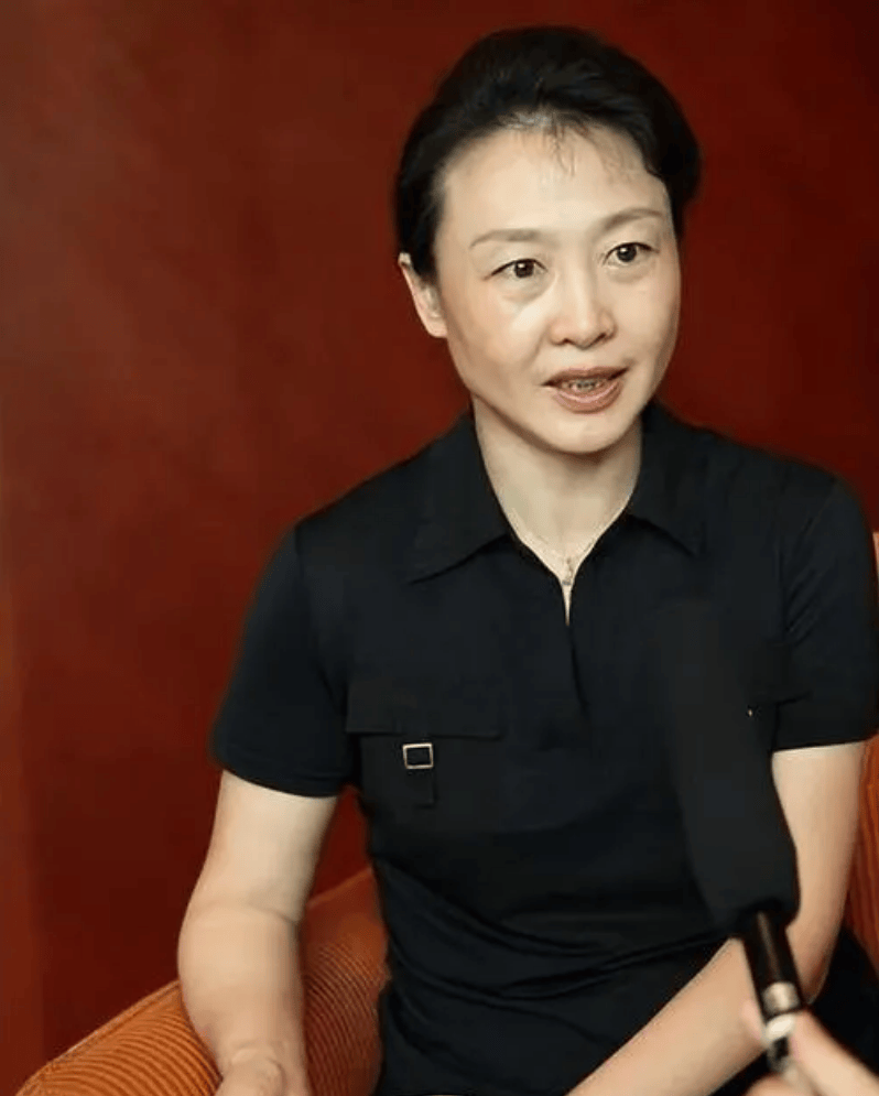 羽坛皇后李玲蔚:48枚金牌,13次世界冠军,丈夫是她的坚强后盾_羽毛球