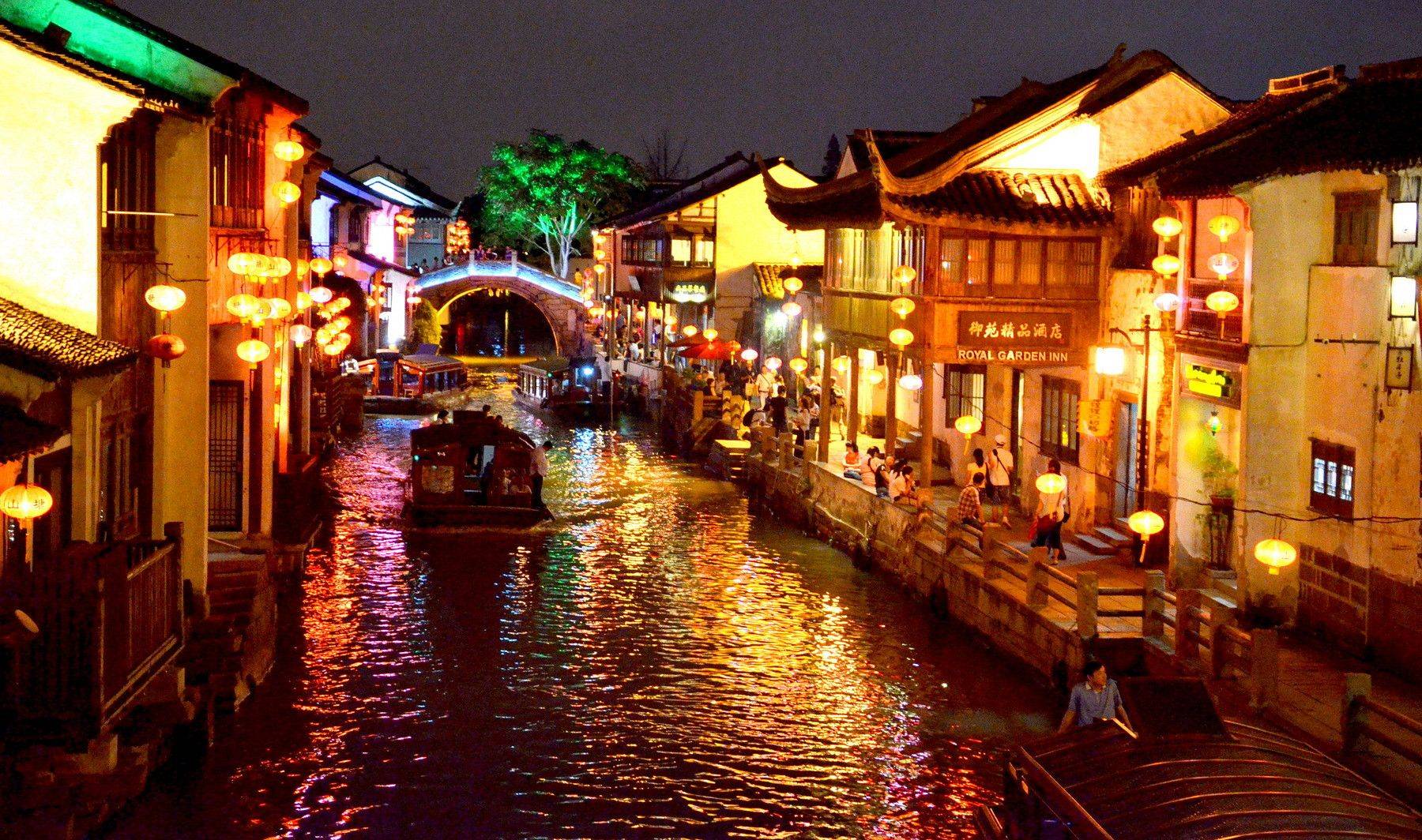 探秘苏州山塘街:古桥流水人家,一步一景的旅行指南