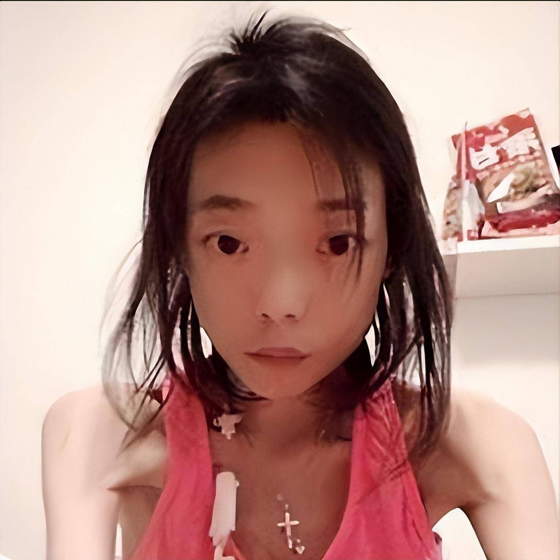 嫁入豪门的伍智恒:结婚8年瘦到只剩44斤皮包骨,她到底经历了什么?