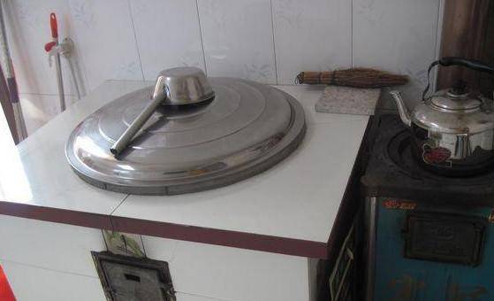 远嫁北方农村,婆家自建的婚房让我哭笑不得,但却是全村最豪华的