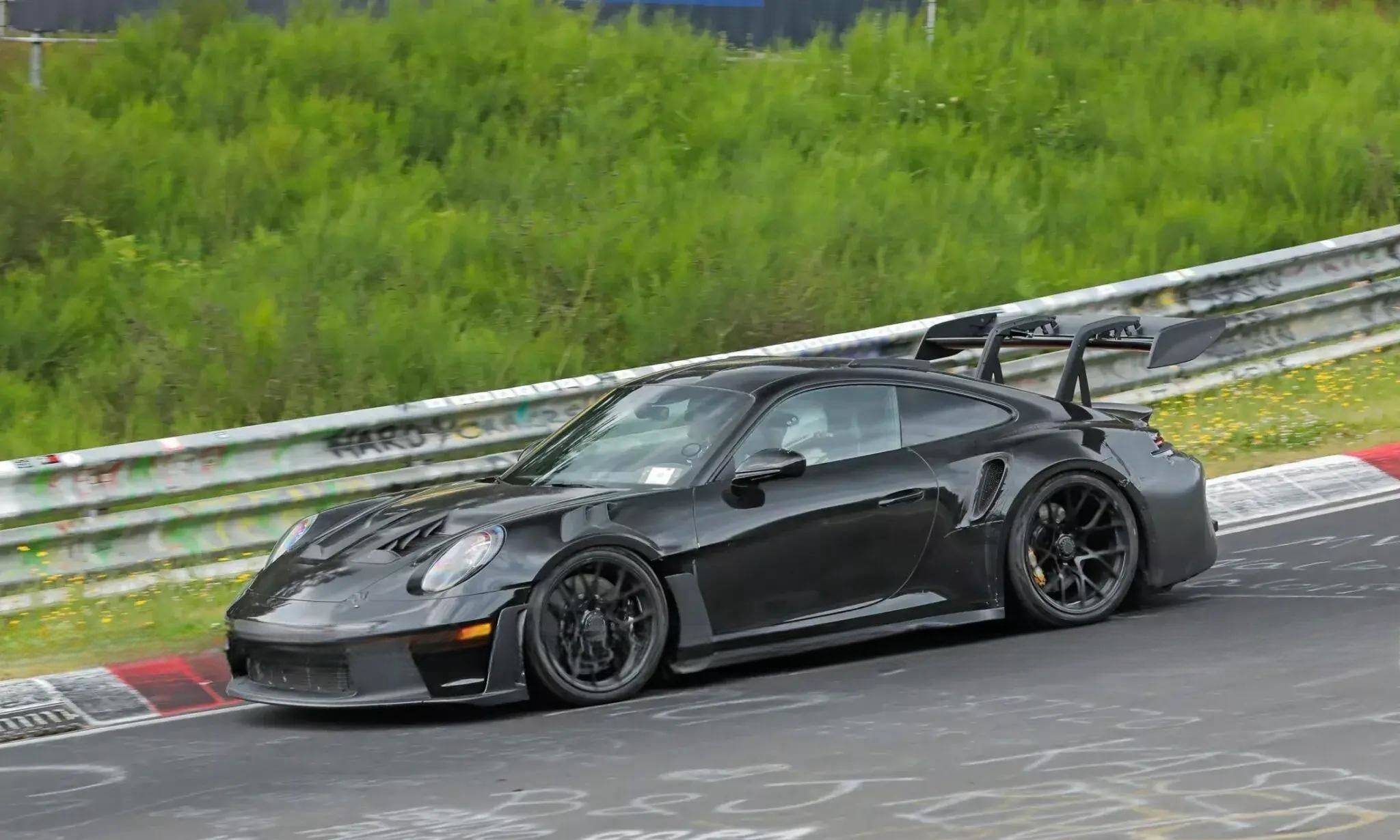 保时捷911 GT3 RS测试车曝光,或将在2026年上市 保时捷911 GT3 RS测试车曝光,或将在2026年上市