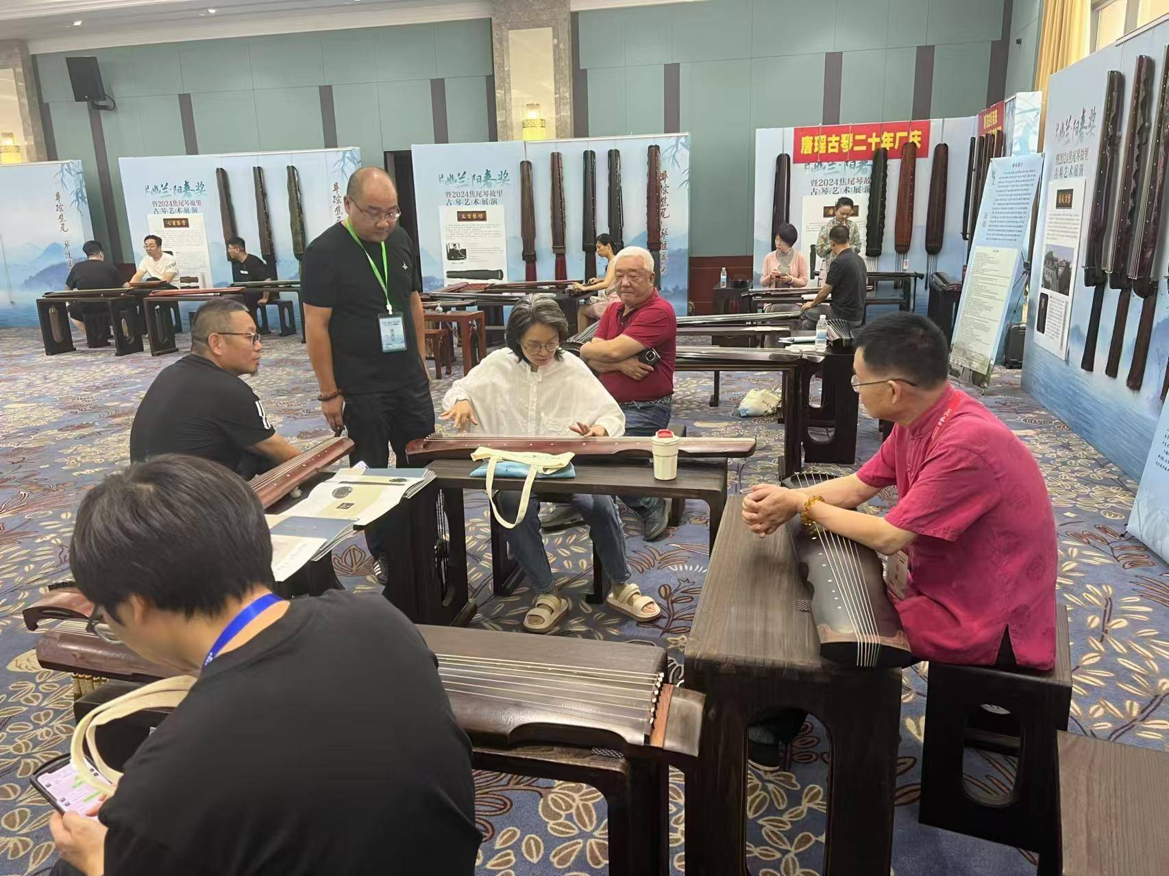 第七届中国古琴"幽兰·阳春"奖淮左琴坊获"中国制琴名坊"称号