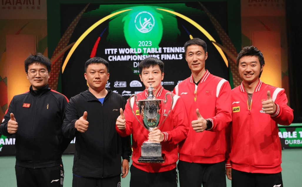 王励勤近况,拒绝当教练,46岁越来越帅,身居高位,家庭美满