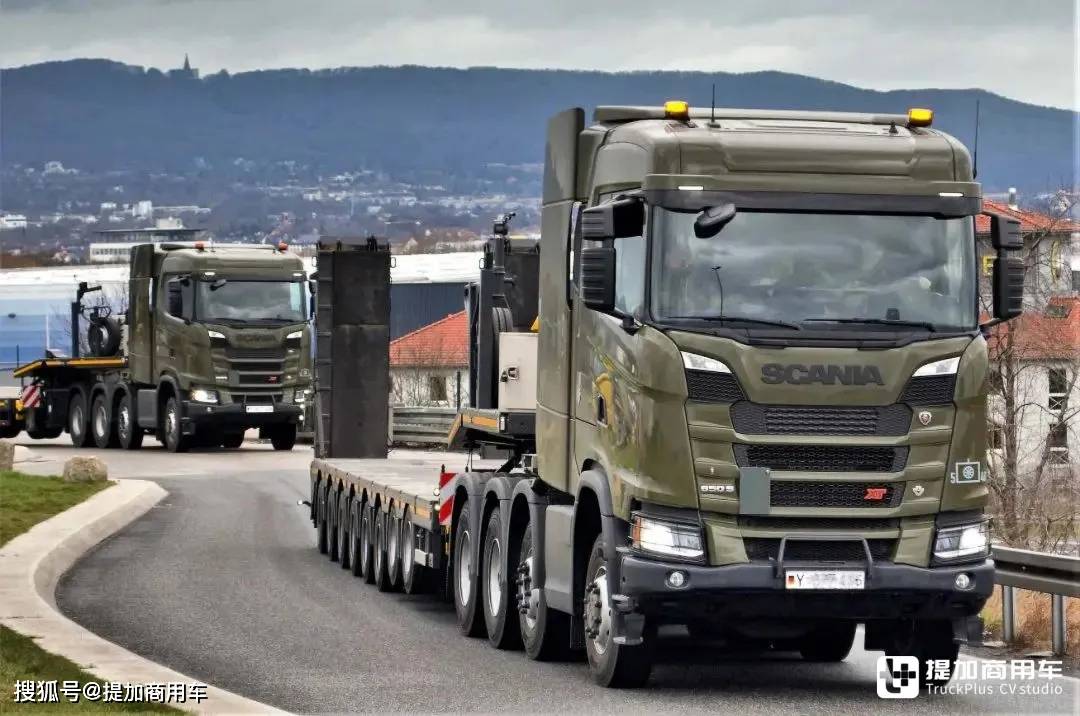 8x6驱动配v8发动机,牵引坦克专用,带您看斯堪尼亚650 s xt军用重型