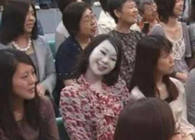 头部弯曲90度,得知真相后,却发现事情没有那么恐怖_网友_日本_鬼神