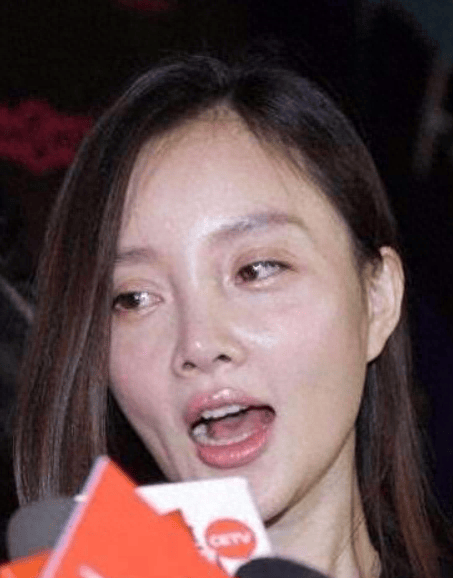 有一种"反噬"叫李小璐,近照浓妆艳抹又矮又丑,离婚后更加放飞