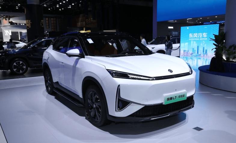 东风风神l7纯电版于成都车展首发亮相!预售价13-15万元