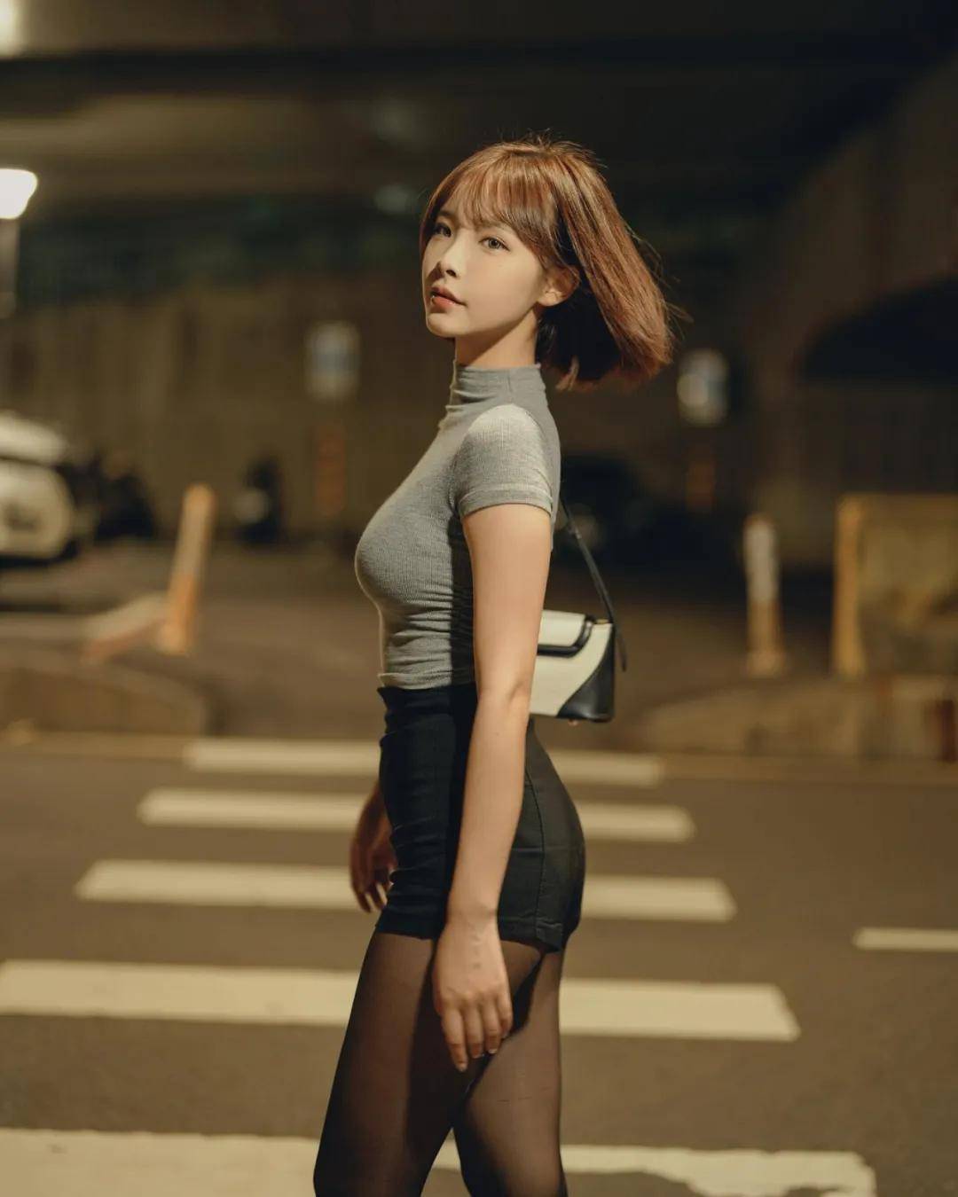 ʫӦ