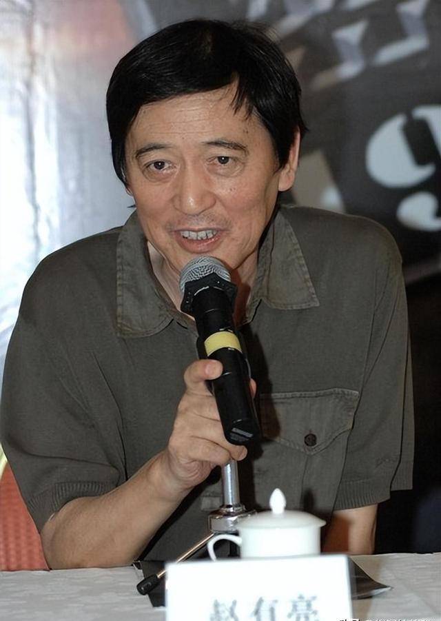 知情人曝光内情,早年移居日本,结果客死他乡_赵有亮_生活_角色