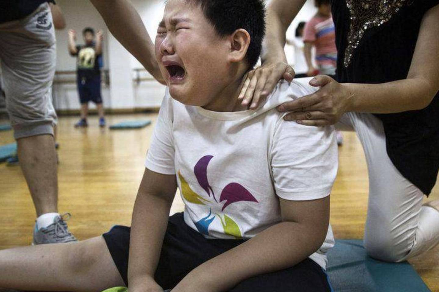 孩子任性怎么办？专家揭秘：从根源解决，让孩子变懂事小天使！_玩具_情绪_引导